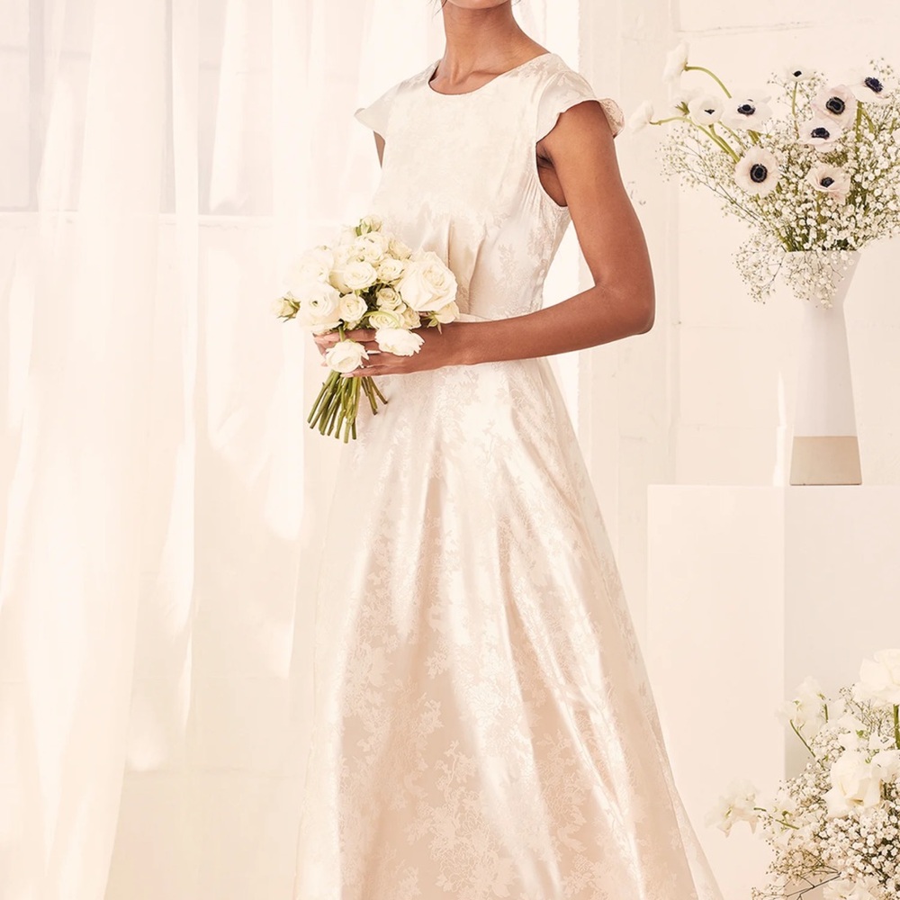 Lulu's Cream Floral Wedding Dress